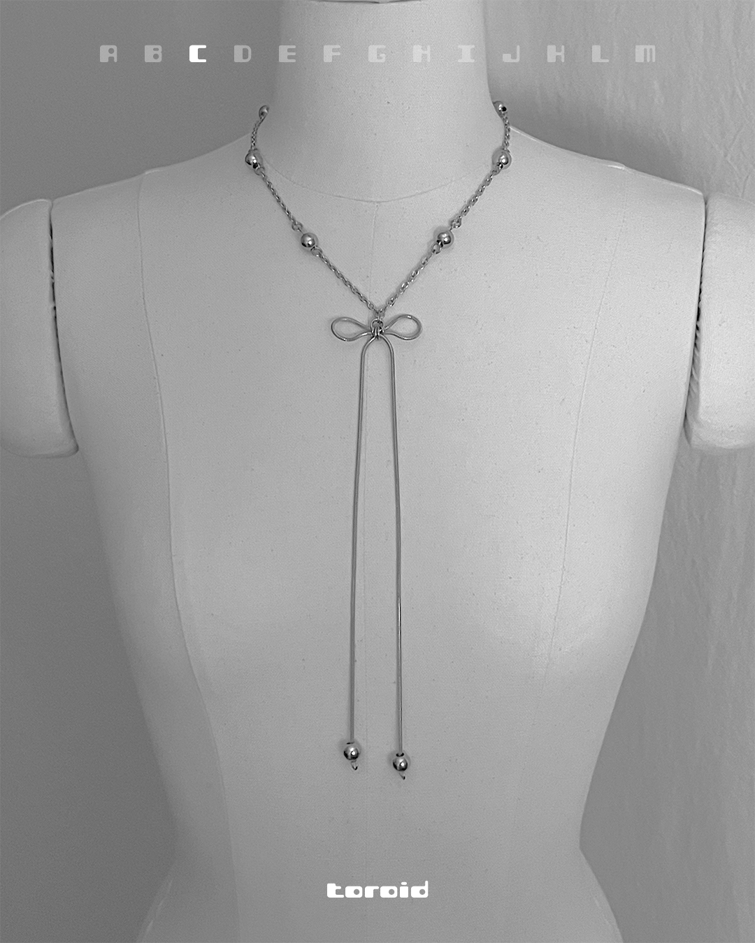 Bow Necklace