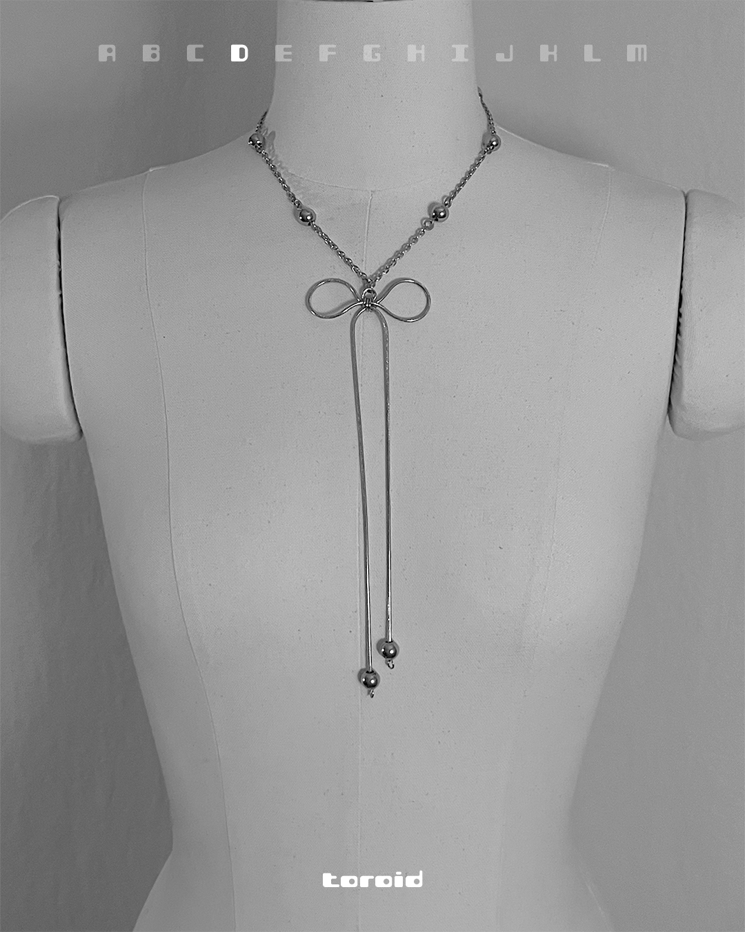 Bow Necklace