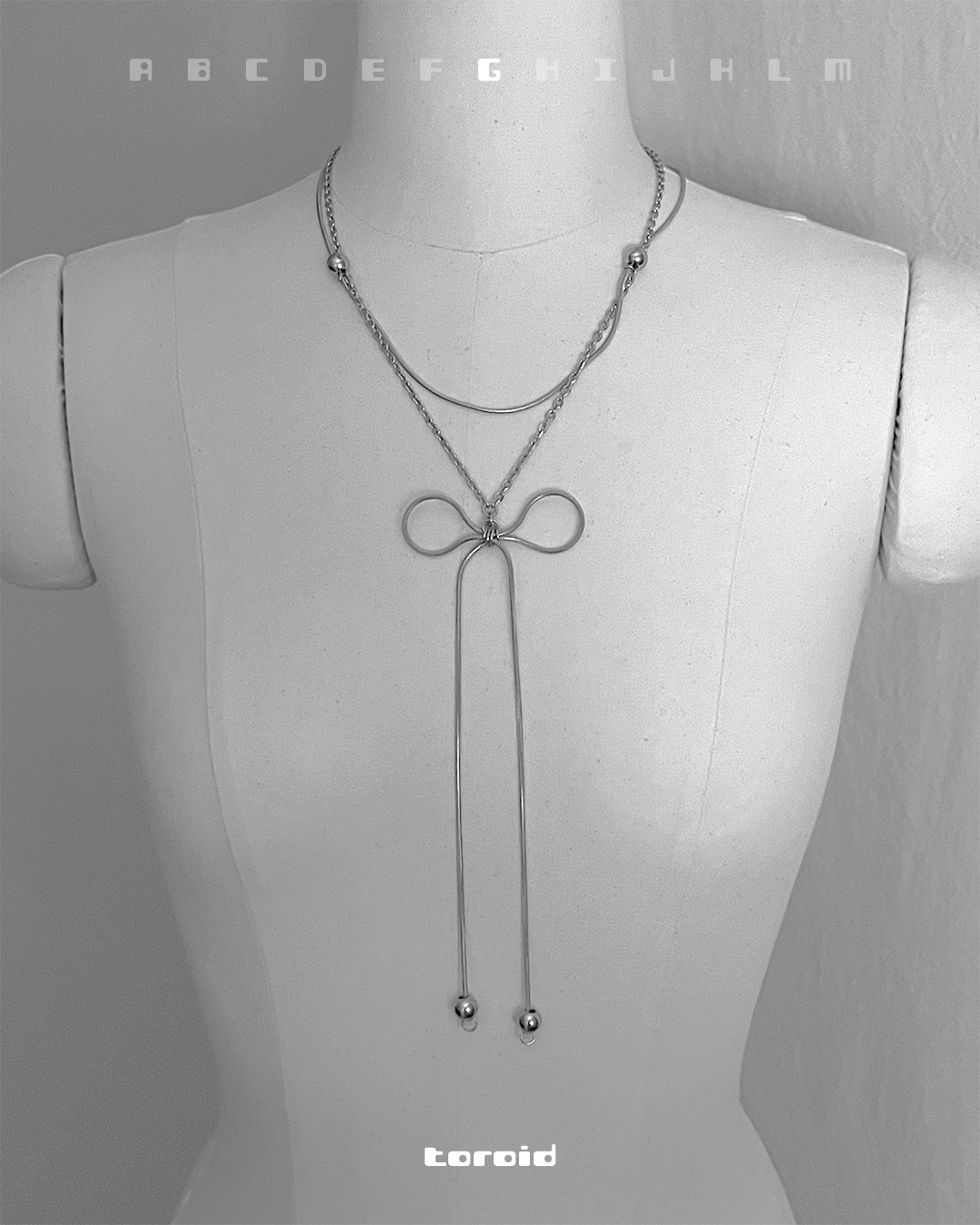 Bow Necklace