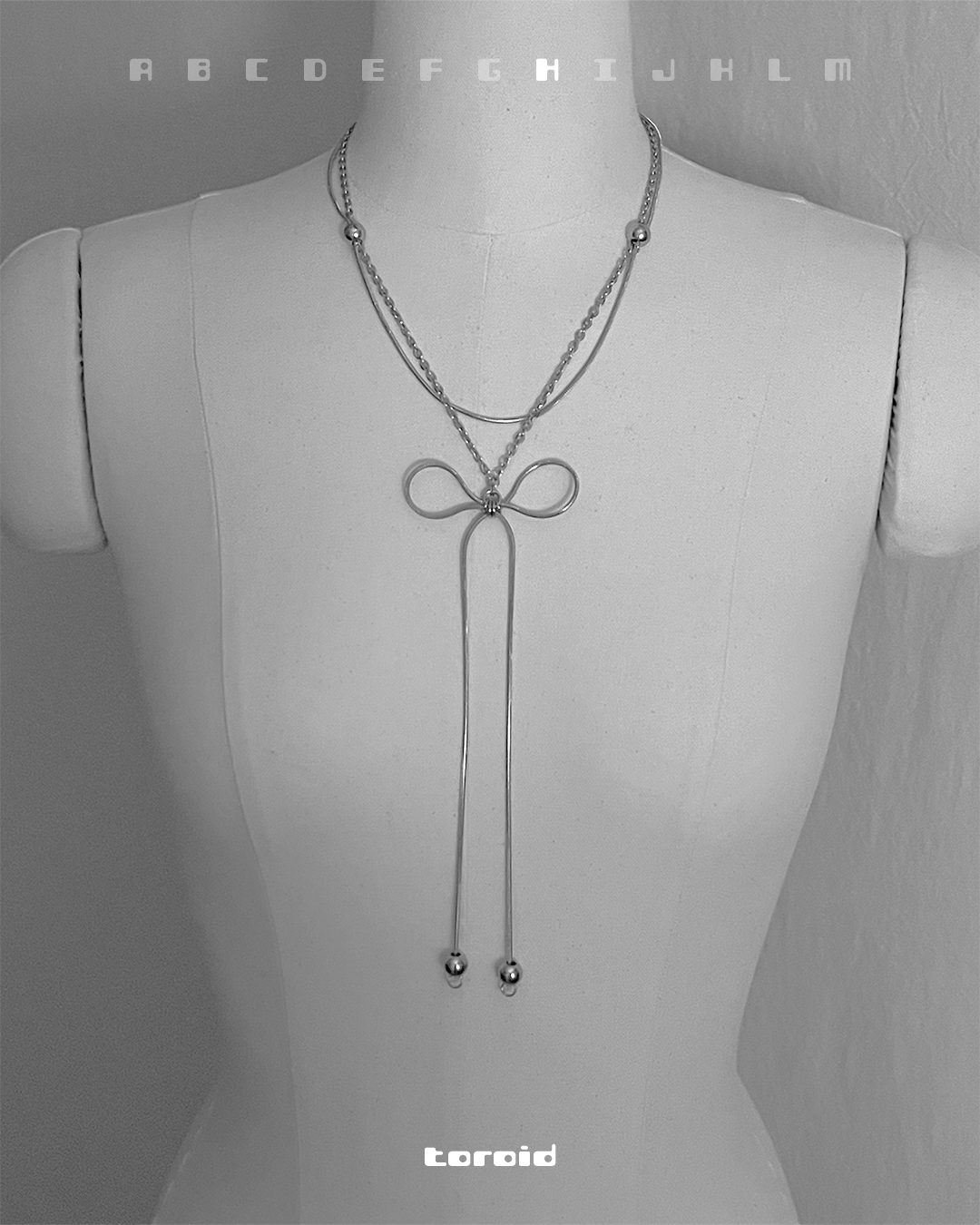 Bow Necklace