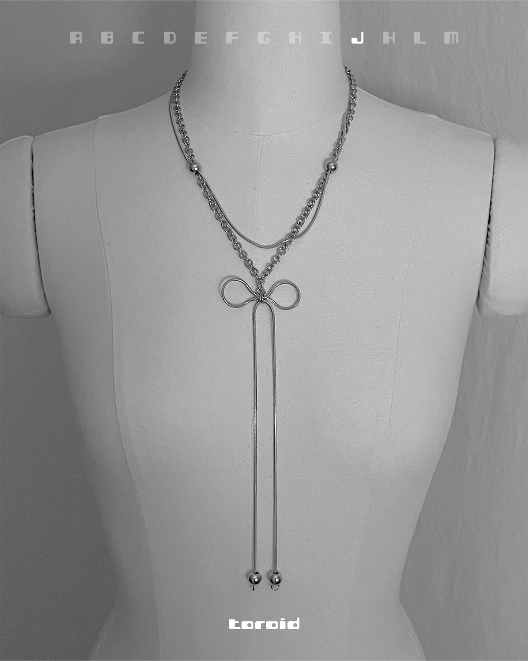 Bow Necklace