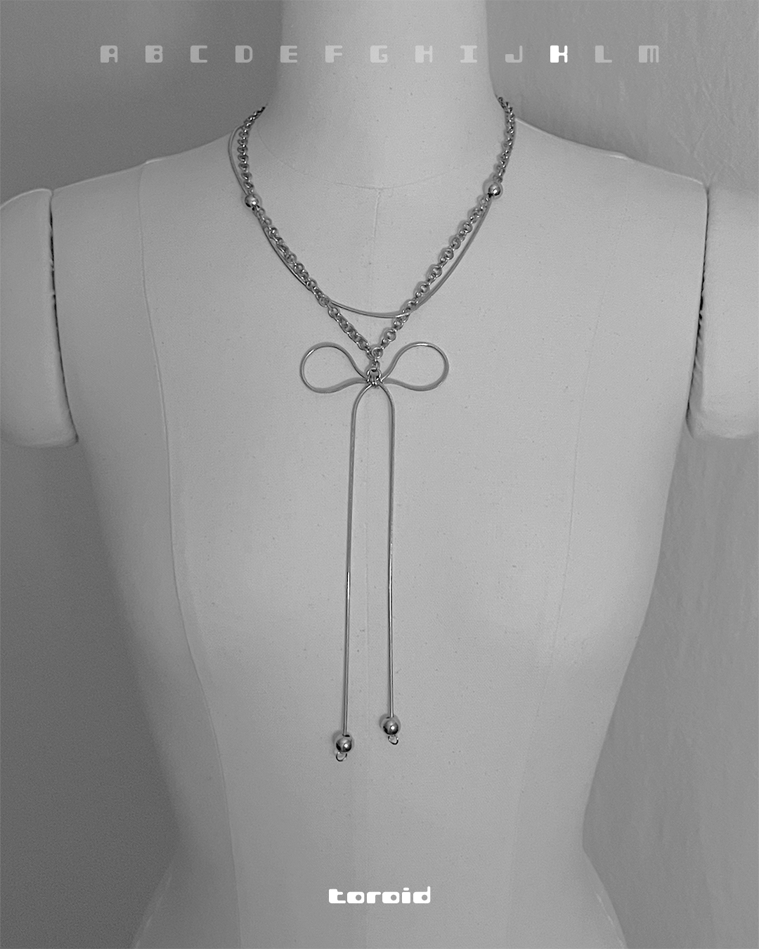 Bow Necklace