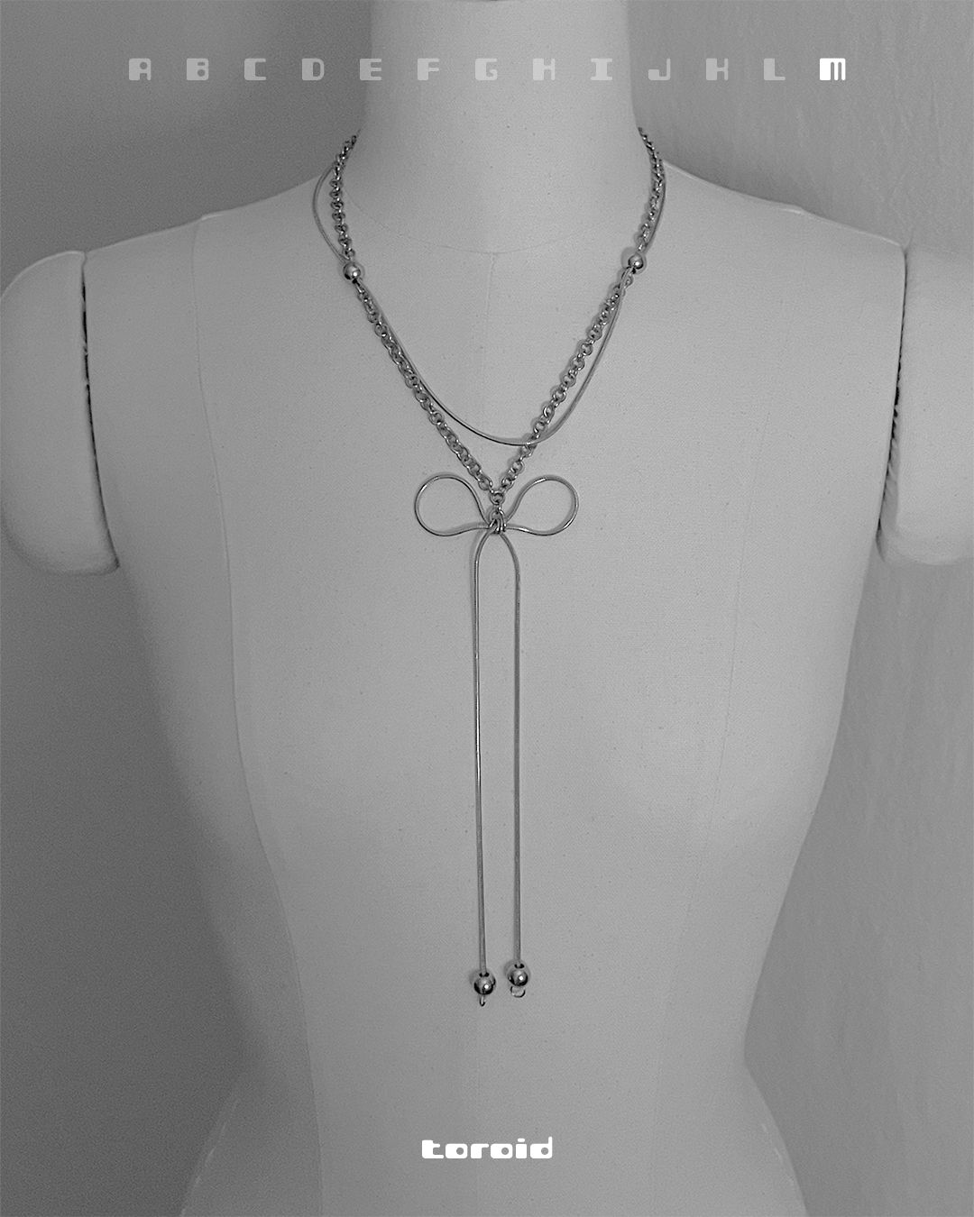 Bow Necklace